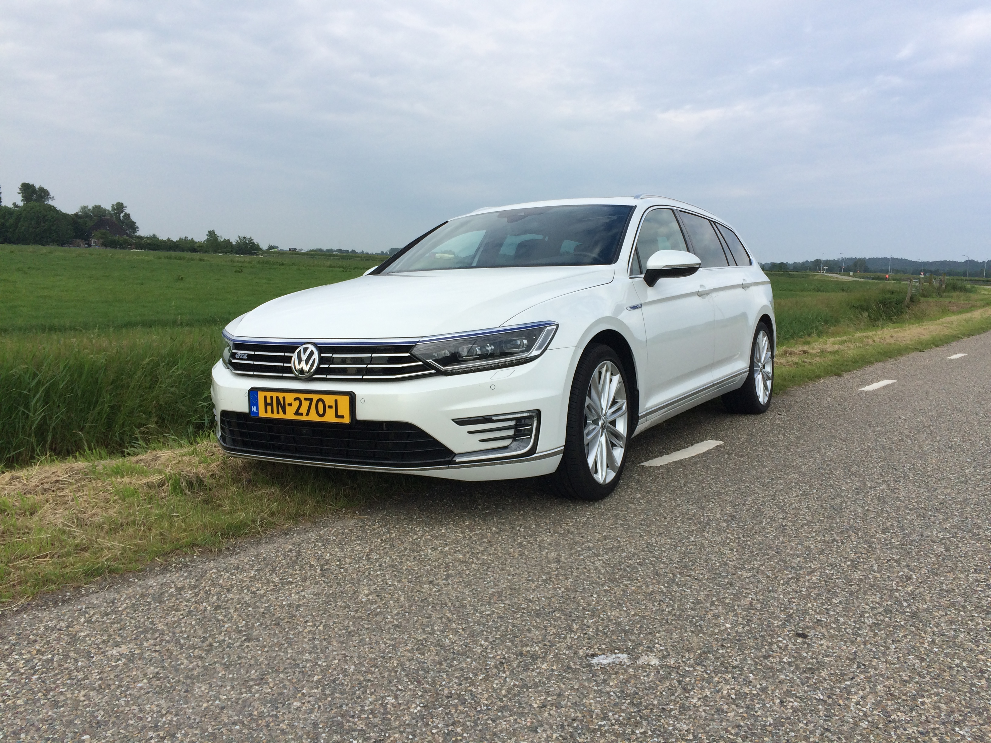 Foto van VOLKSWAGEN PASSAT