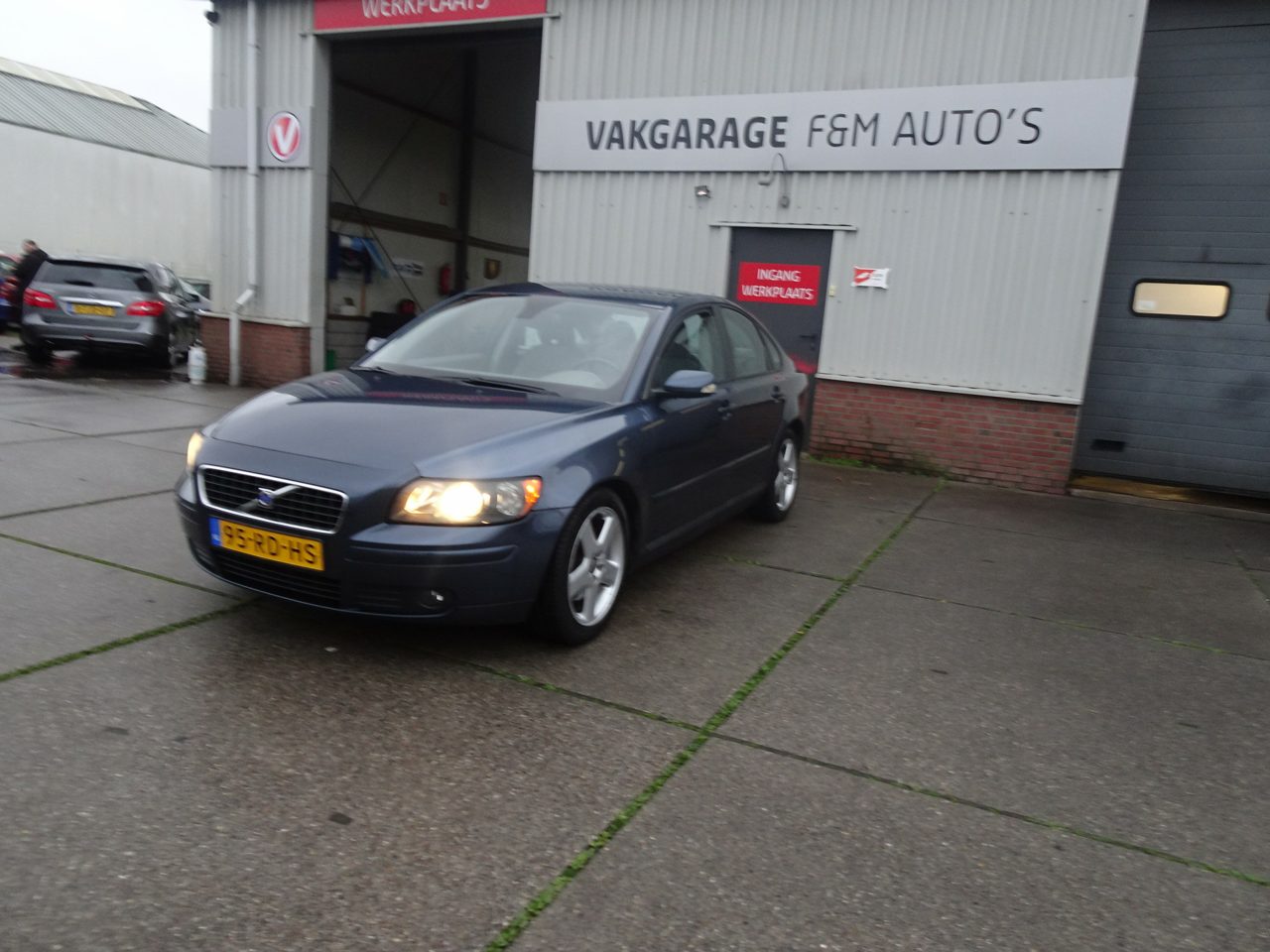 Volvo S40 2.4i Momentum 2005 - voorkant