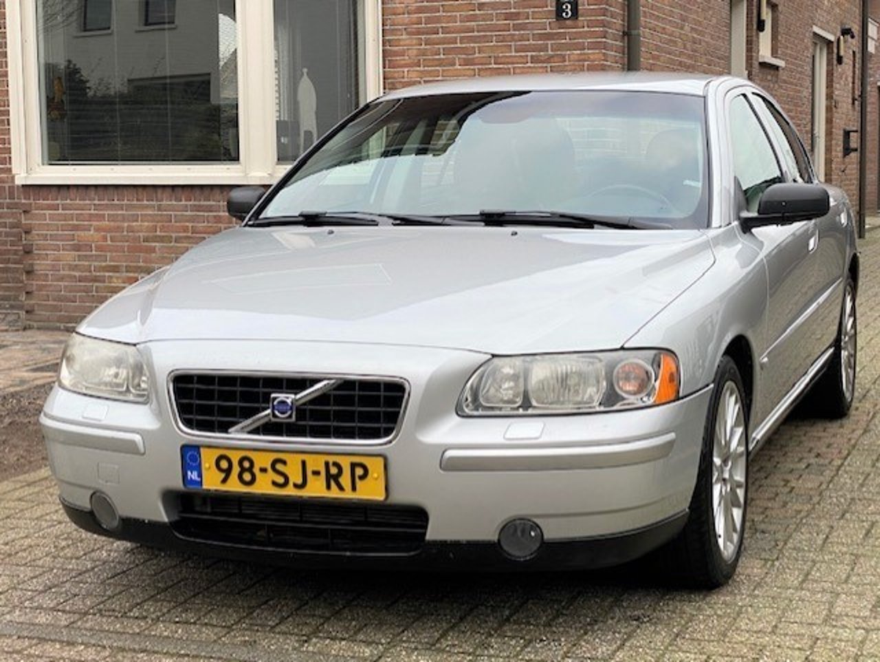 Volvo S60 2.5T Momentum 2006 - voorkant