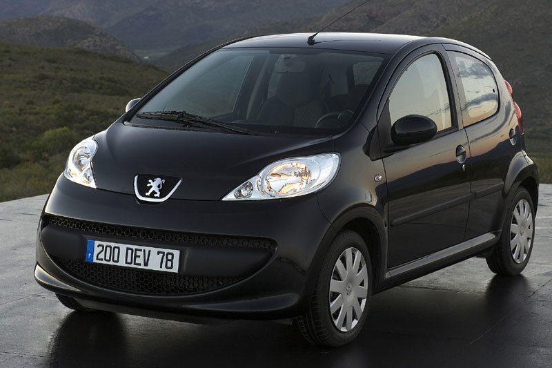 Peugeot 107 1.0-12V XS 2006 - voorkant