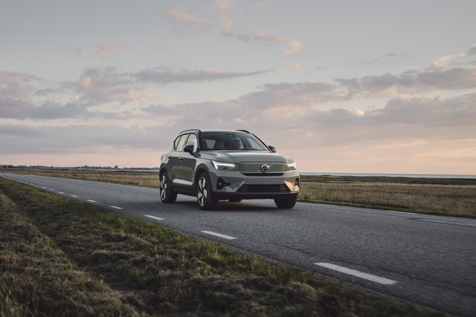 Volvo XC40 Twin Ultim. 82 kWh 2023 - voorkant