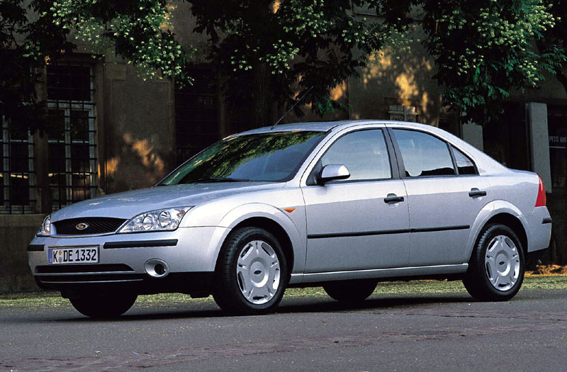 Ford Mondeo 1.8-16V First Ed. 2001 - voorkant