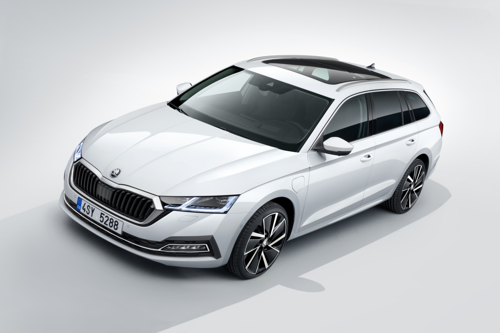 Skoda Octavia Combi 1.5 TSI First Edit. 2020 - voorkant