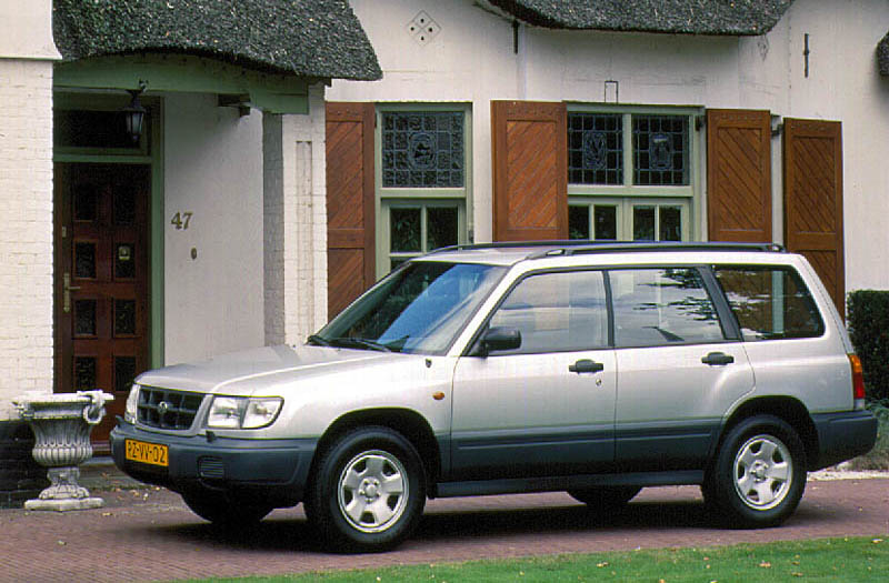 Subaru Forester 2.0 AWD basis 1999 - voorkant