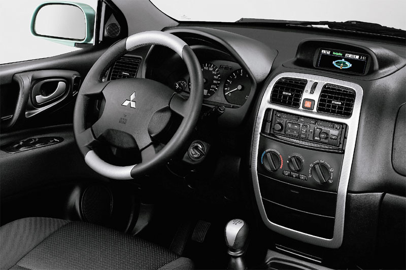 Foto van Mitsubishi Space Star