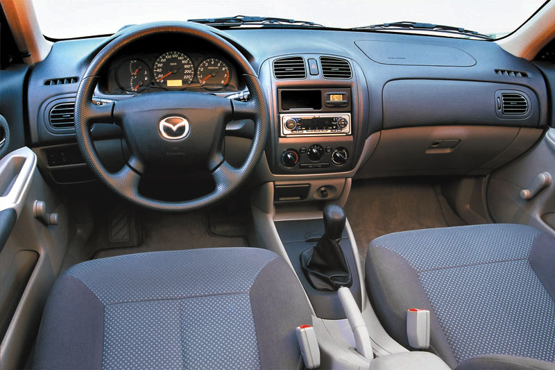 Foto van Mazda 323