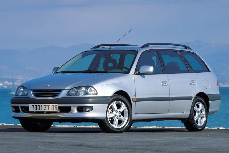 Toyota Avensis Wagon 1.8 Luna Leanburn 2000 - voorkant