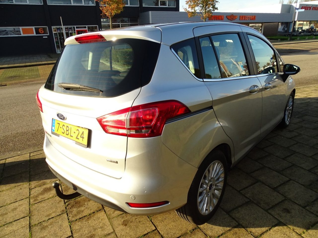 Foto van Ford B-max