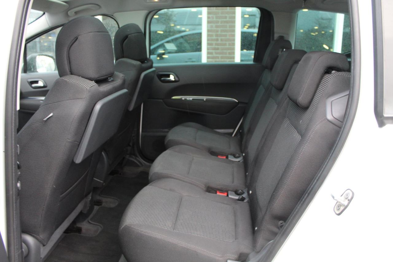 Foto van Peugeot 5008