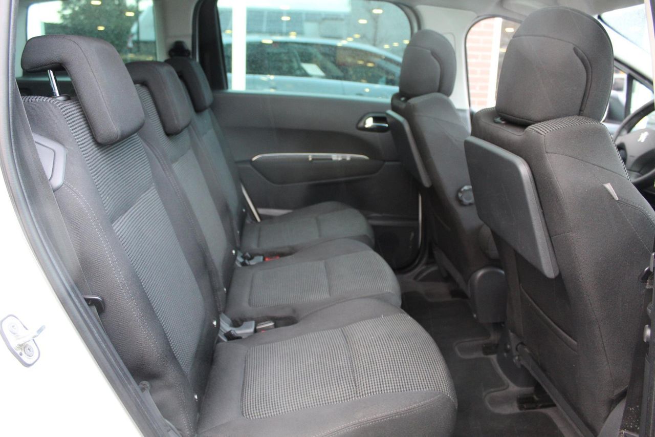 Foto van Peugeot 5008