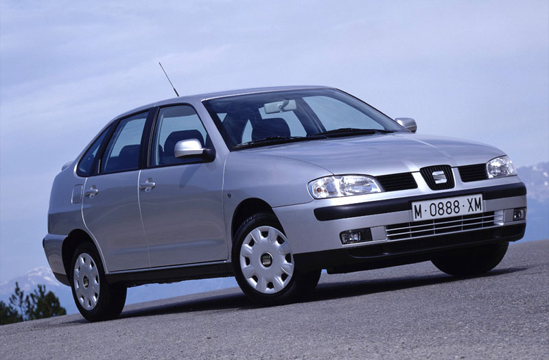 Seat Cordoba 1.4-16V Signo 2000 - voorkant