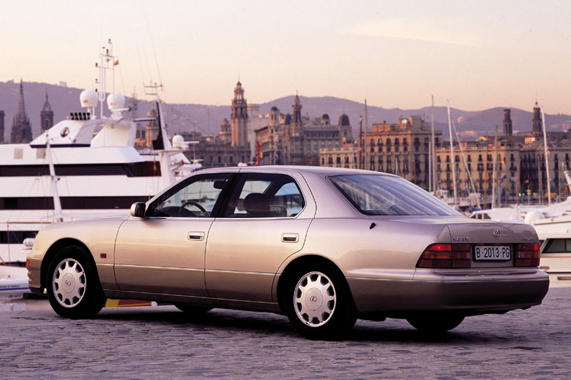 Foto van Lexus LS