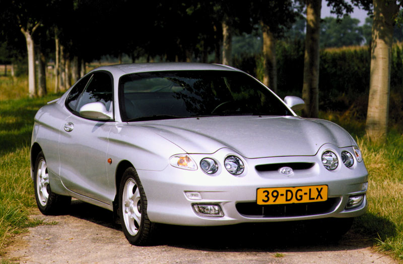 Hyundai Coupé 2.0i FX 2000 - voorkant
