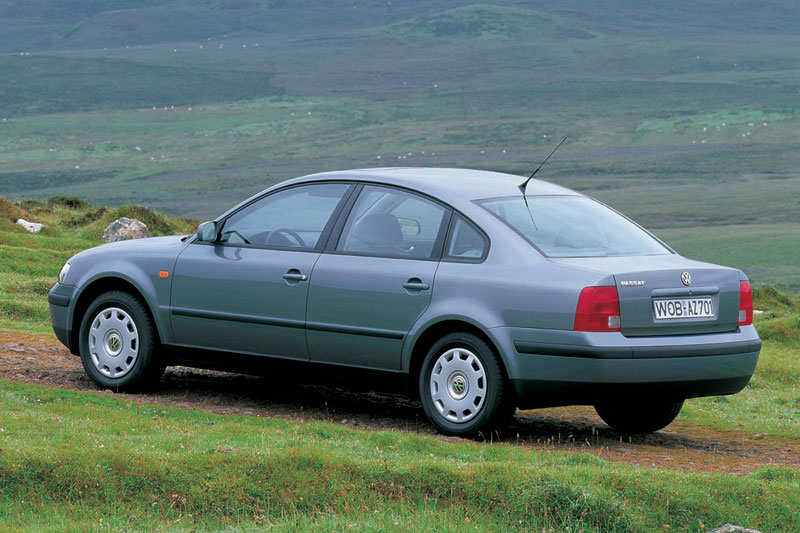 Volkswagen Passat 2.3 V5 Trendline 2000 - voorkant
