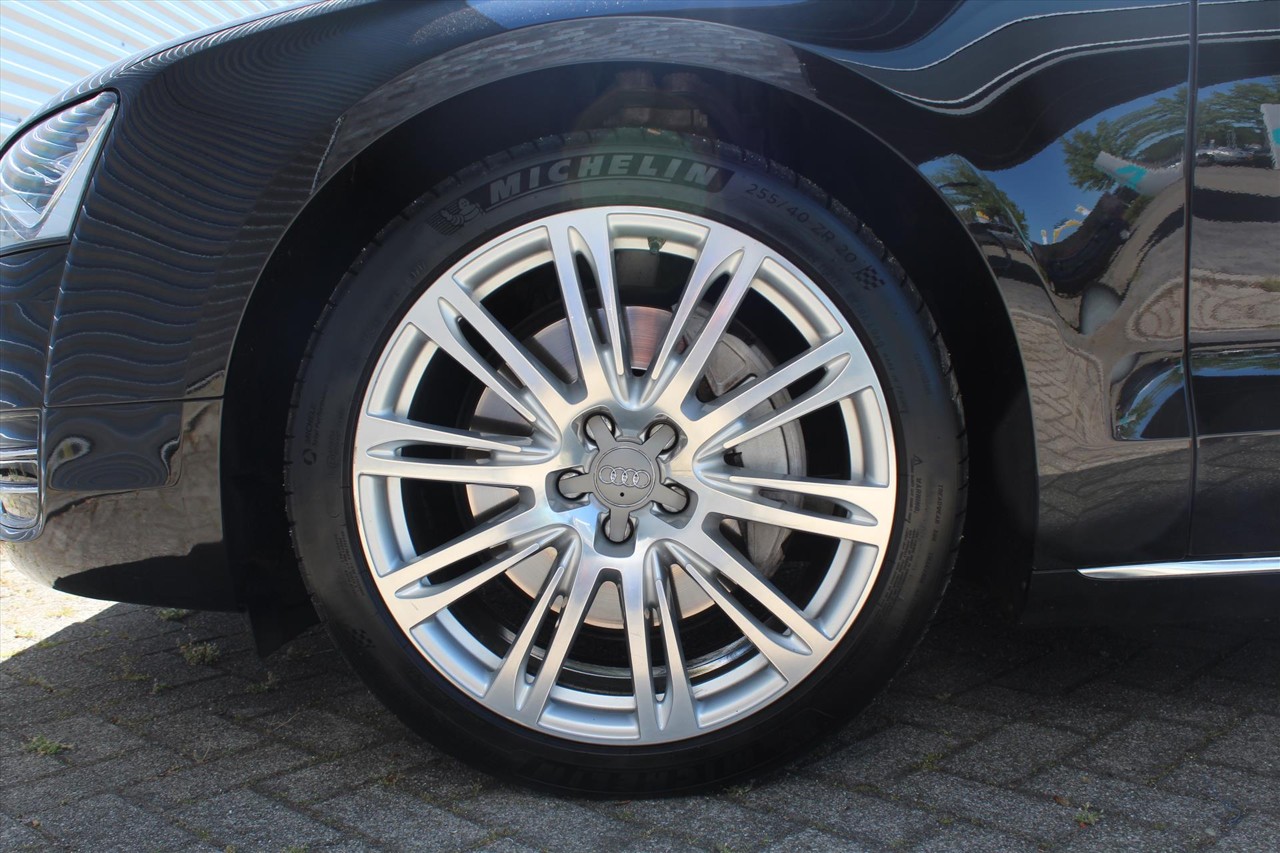 Foto van Audi A8