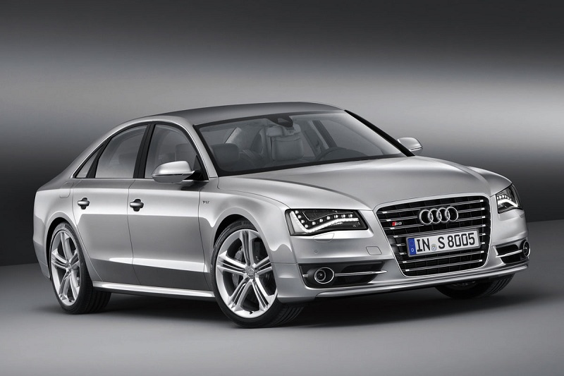 Audi A8 4.0 TFSI S8 q. PL+ 2013 - voorkant