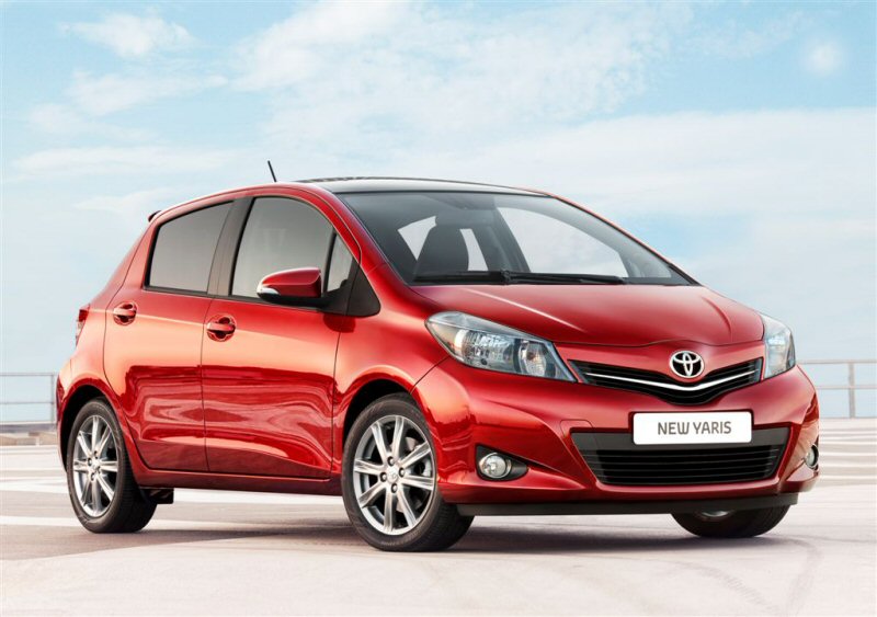 Toyota Yaris 1.0 VVT-i Comfort 2012 - voorkant