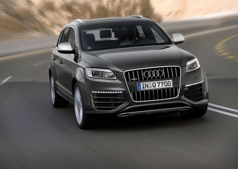 Audi Q7 6.0 TDI quattro 5+2 2010 - voorkant