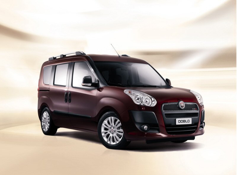 Fiat Doblò 1.4 Dynamic 7p. 2010 - voorkant