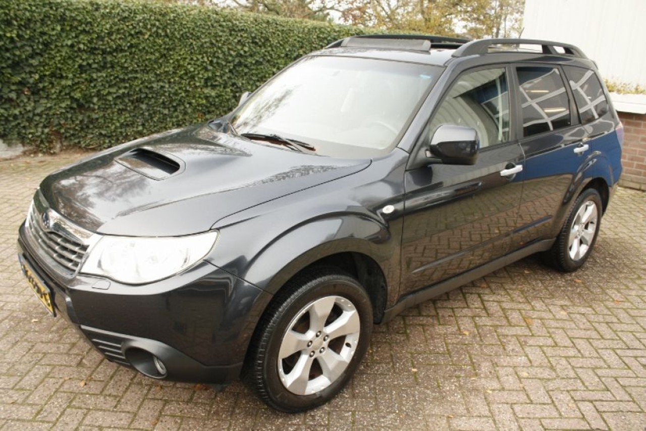 Subaru Forester 2.0D Exclusive 2009 - voorkant