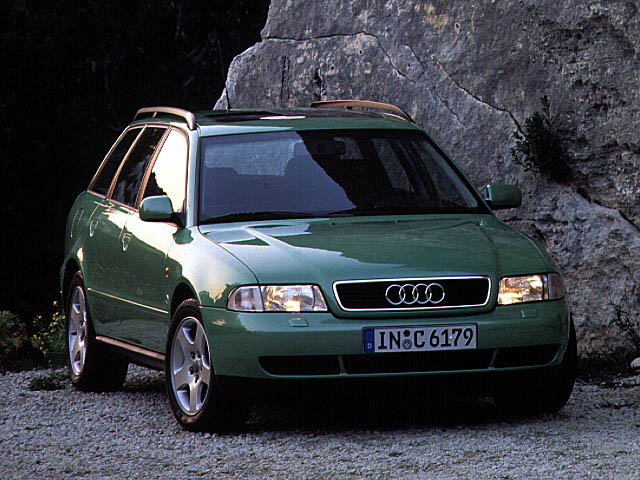 Audi A4 Avant 2.6 Comfort 1997 - voorkant