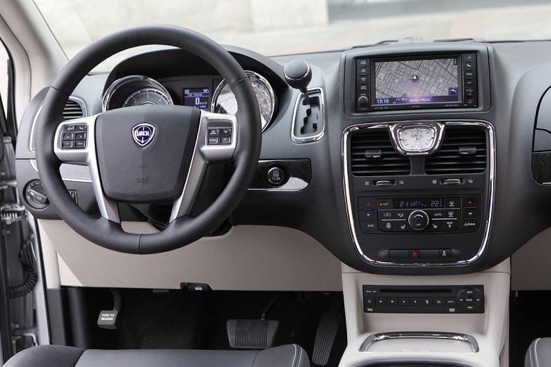 Foto van Lancia Voyager
