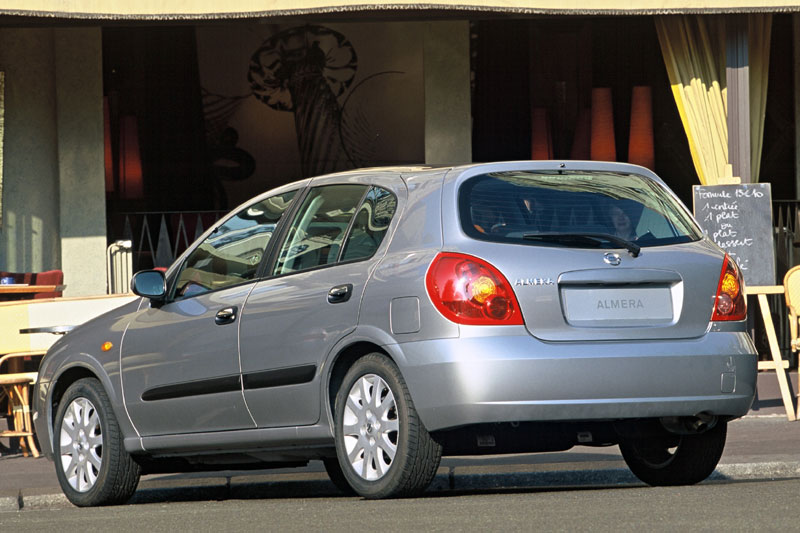 Foto van Nissan Almera