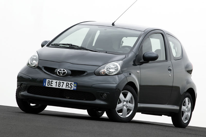 Toyota Aygo 1.0-12V 2005 - voorkant