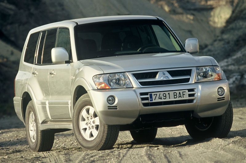 Mitsubishi Pajero 3.2 Di-D GLS LB 2004 - voorkant