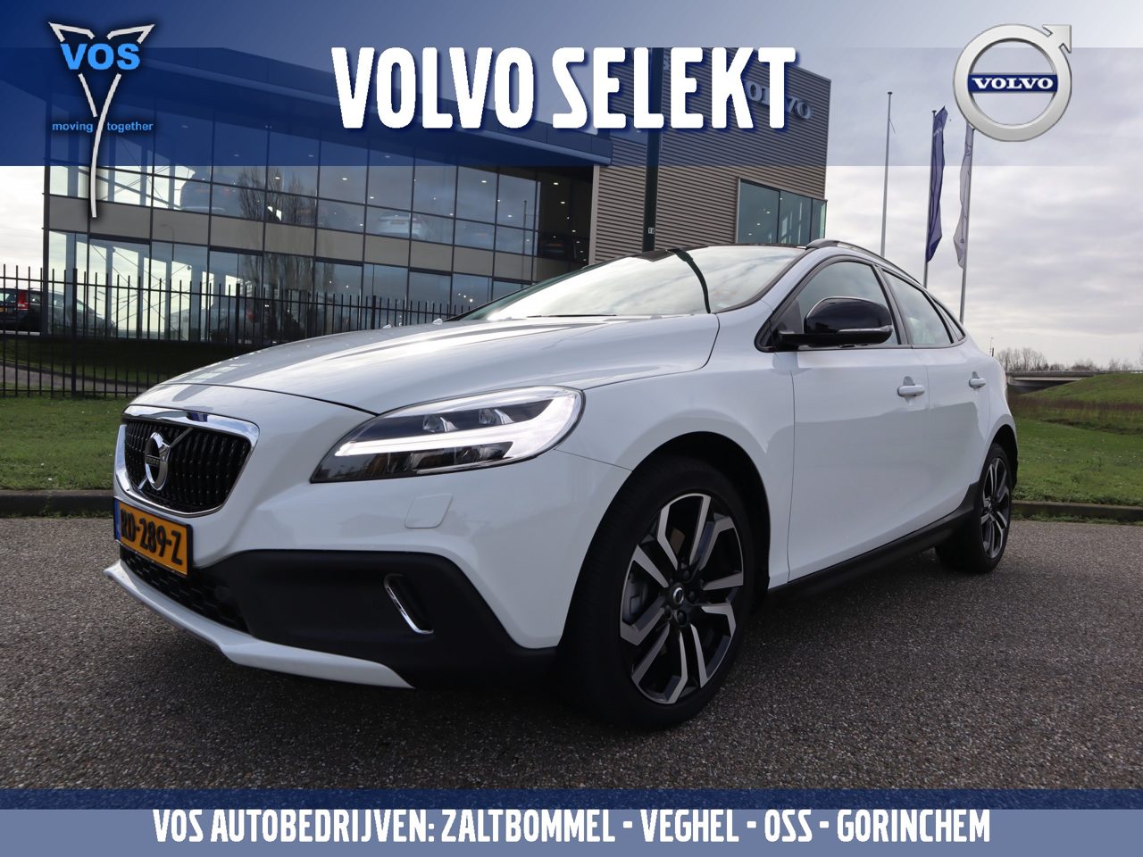 Volvo V40 Cross Country 1.5 T3 Nordic+ 2017 - voorkant