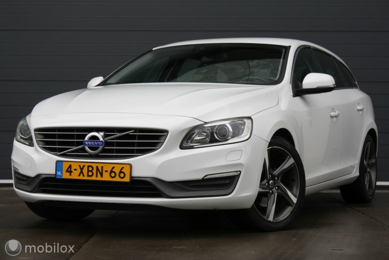 Volvo V60 2.0 D4 R-Design 2014 - voorkant
