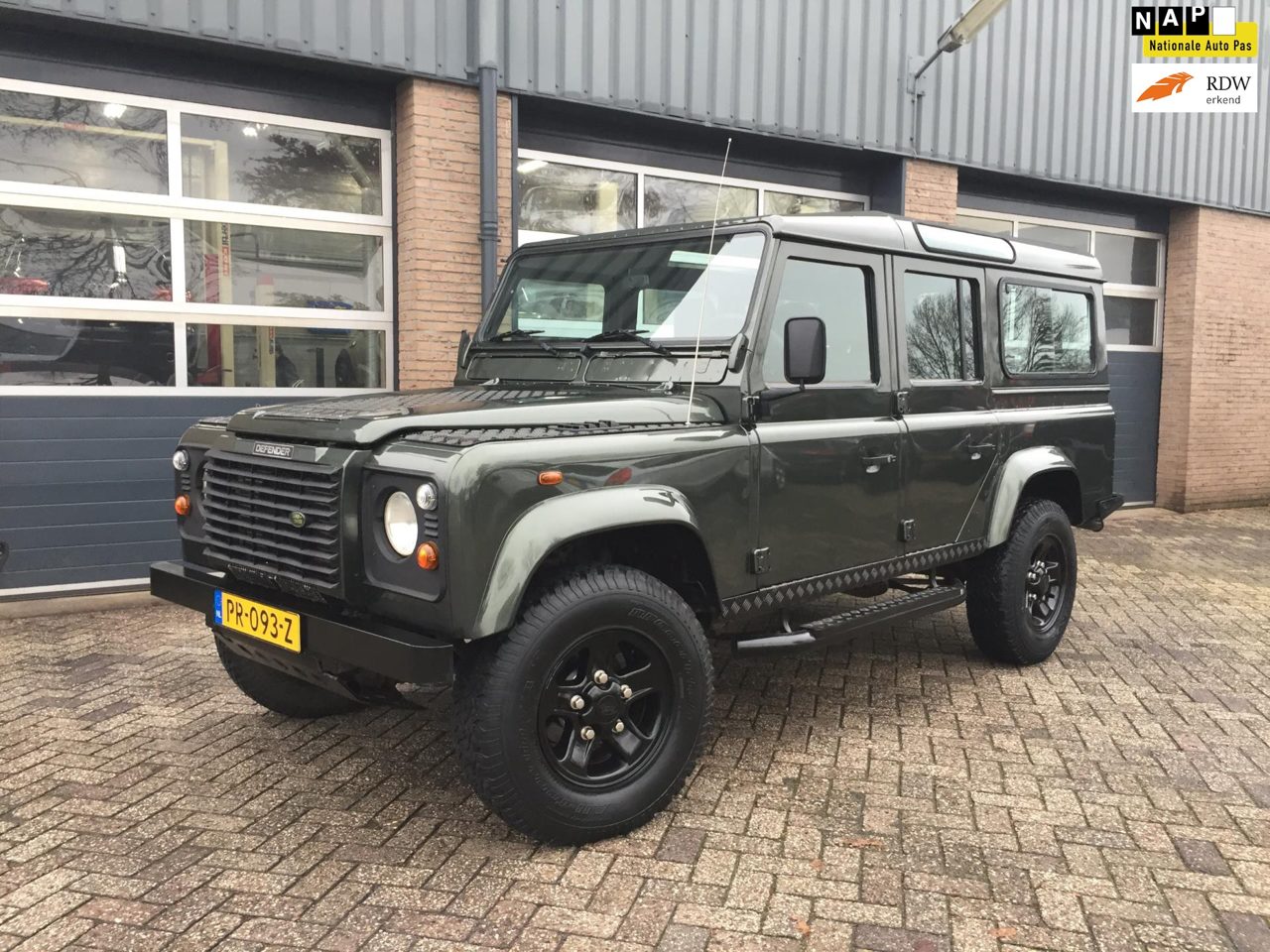 Land Rover Defender 2.5 TD5 110 SW SE 2006 - voorkant