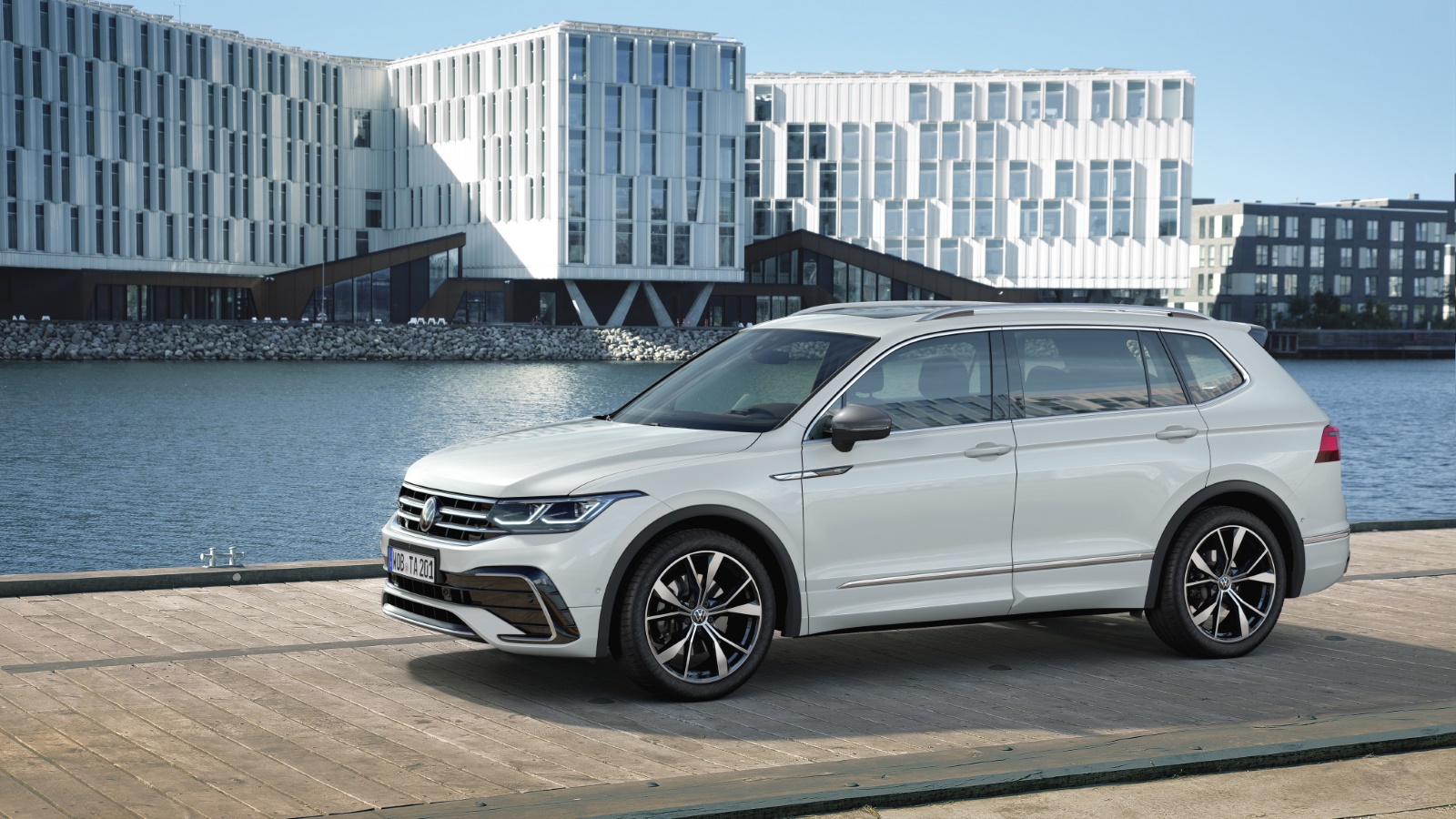Volkswagen Tiguan Allspace 1.5 TSI Life Bns 7p. 2022 - voorkant