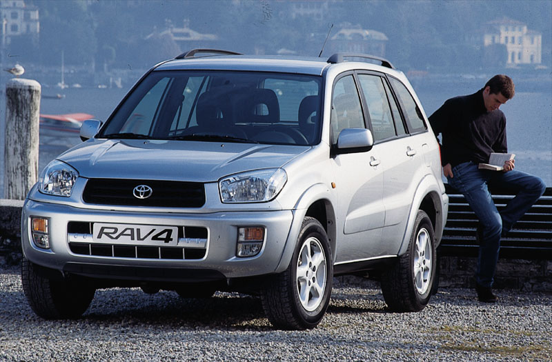 Toyota Rav4 2.0-16V VVT-i Sol 2002 - voorkant