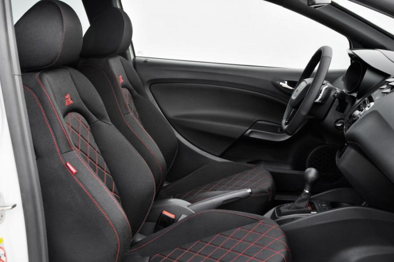 Foto van Seat Ibiza SC