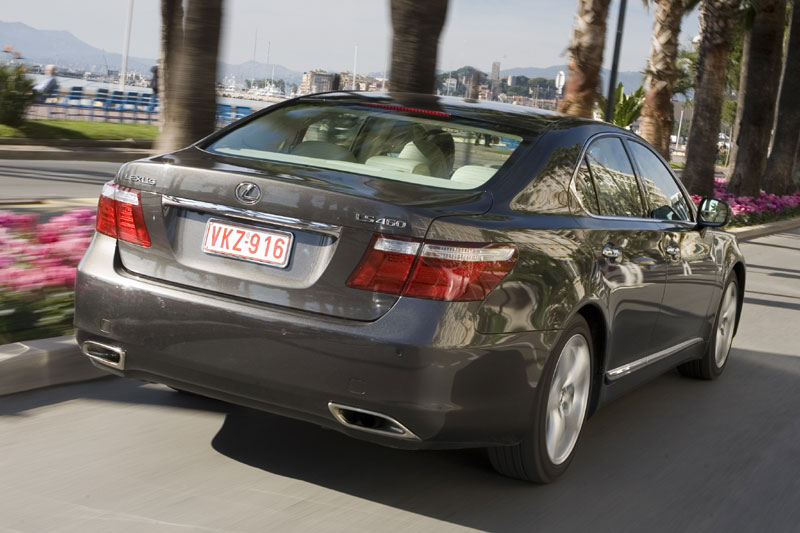 Foto van Lexus LS