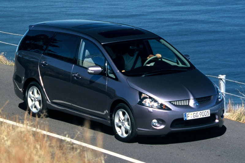 Mitsubishi Grandis 2.4-16V Intense 2008 - voorkant