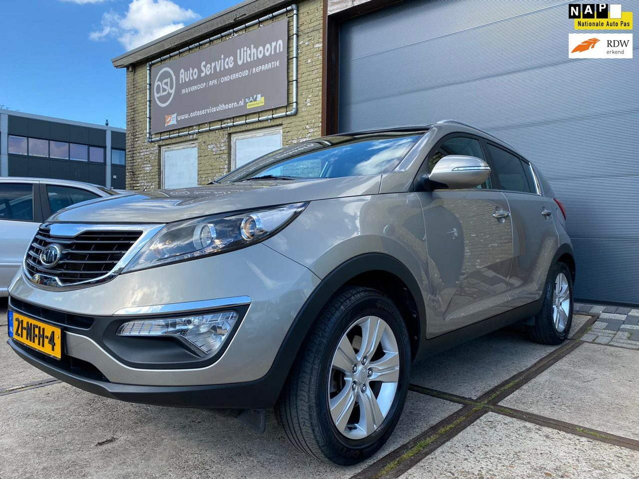 Kia Sportage 2.0 X-ecutive Plus 2010 - voorkant