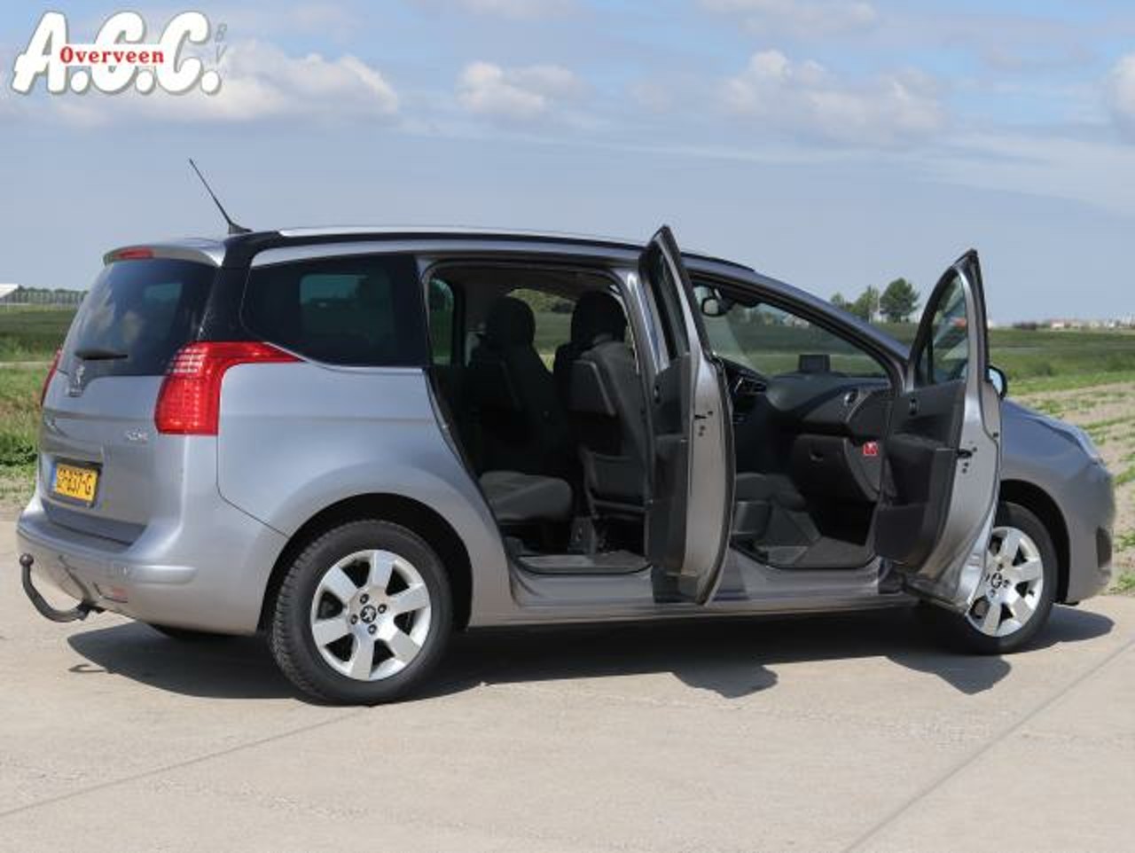 Foto van Peugeot 5008