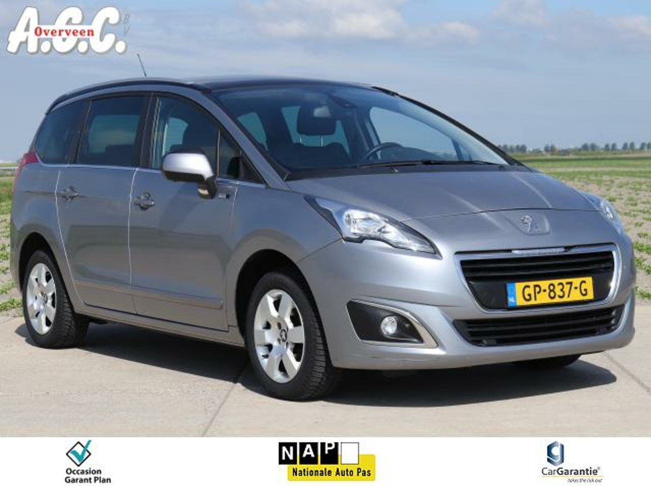 Peugeot 5008 1.2 PureT. Style 7p. 2015 - voorkant
