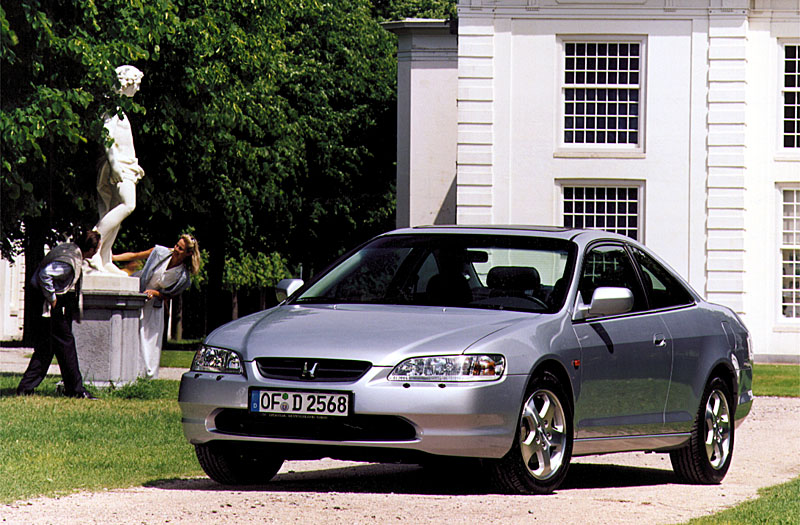Honda Accord Coupé 3.0i-24V V6 2000 - voorkant