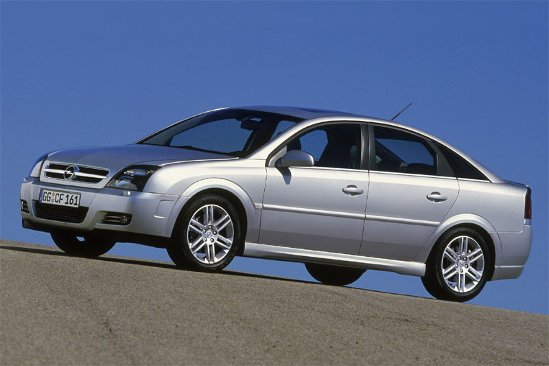 Opel Vectra GTS 2.2-16V Elegance 2004 - voorkant