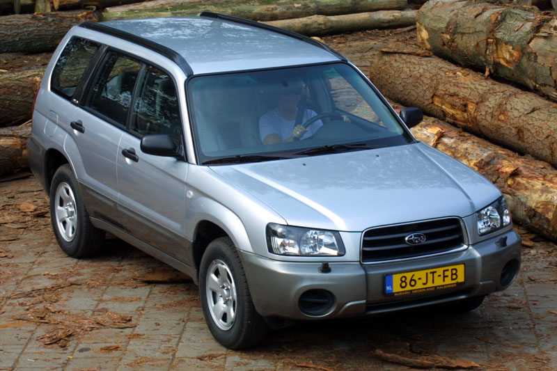Subaru Forester 2.0 AWD X Comf. Pack 2004 - voorkant