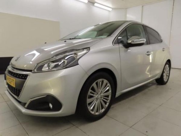 Peugeot 208 1.2 PureTech Allure 2018 - voorkant