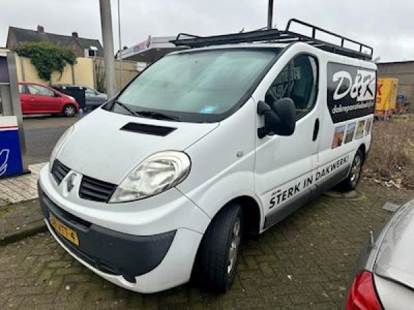 Renault Trafic 2.0 dCi T27 L1H1 2008 - voorkant