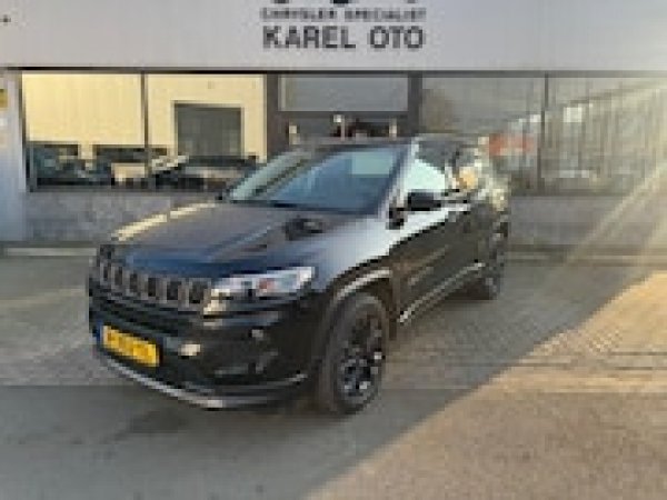 Jeep Compass 4xe 240 Plug-in Hybrid Electric Upland 2022 - voorkant