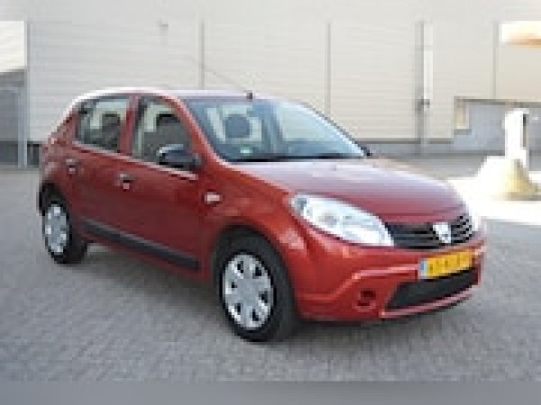 Dacia Sandero 1.2 Ambiance 2010 - voorkant