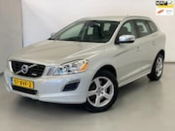 Volvo Xc60 2.0 T5 R-Design 2012 - voorkant