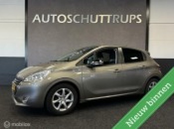 Peugeot 208 1.2 e-VTi Oxygo 2014 - voorkant