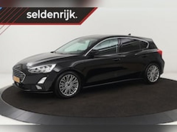 Ford Focus 1.0 EcoBoost Titanium Business 2018 - voorkant